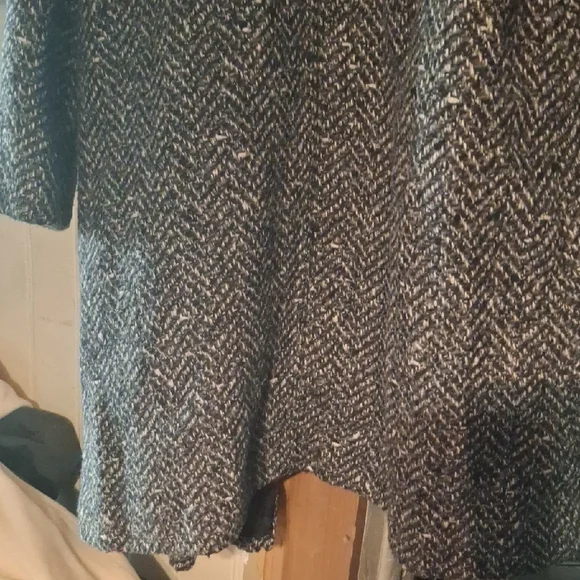 Women's Herringbone Tweed Coat - Black and Gray - Picture 5 of 13